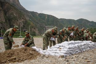 TA：凯帕业余时间和他爸训练野鸟，与曼城比赛为卢宁扑点提供帮助